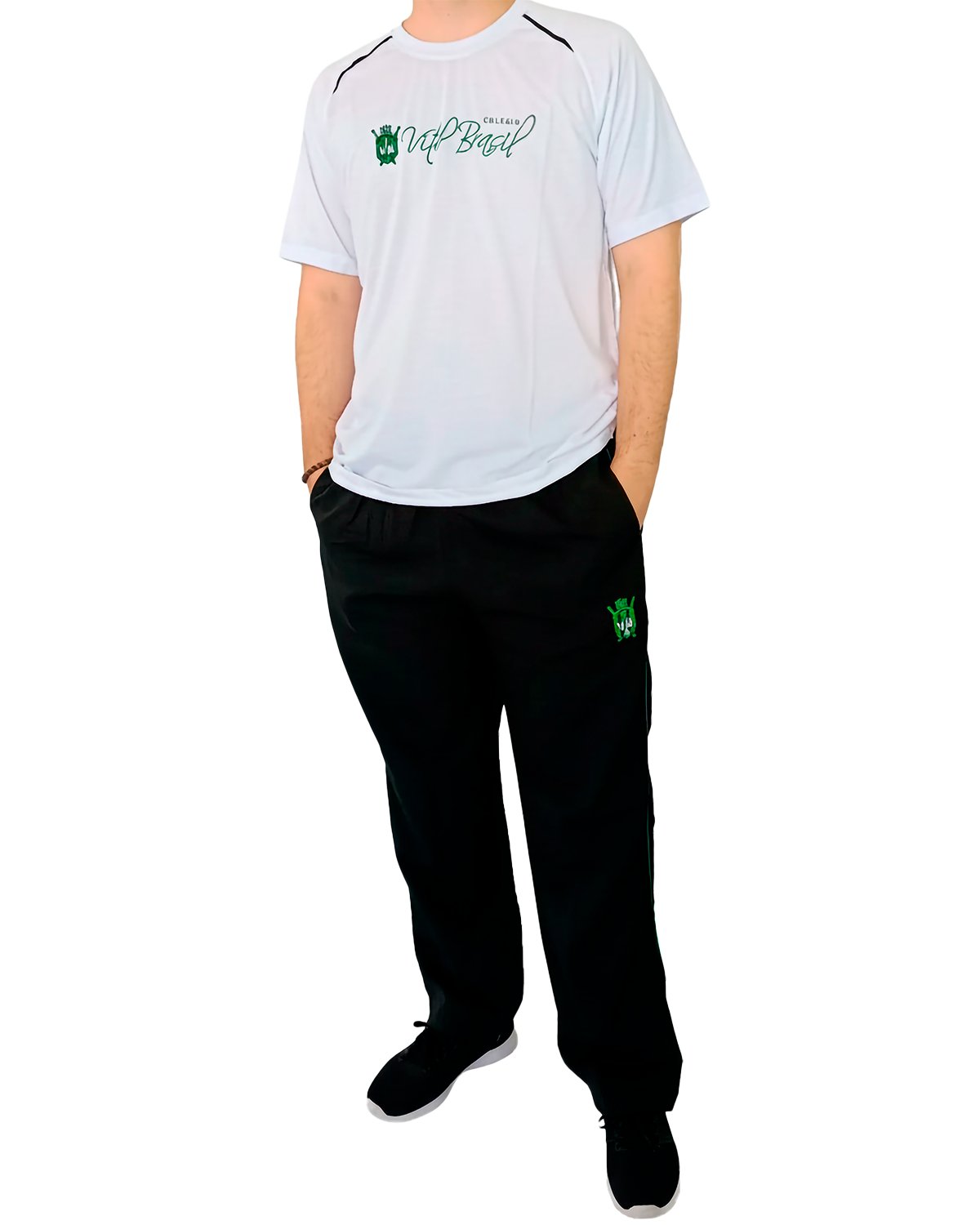 Camiseta Branca / Calça Tactel