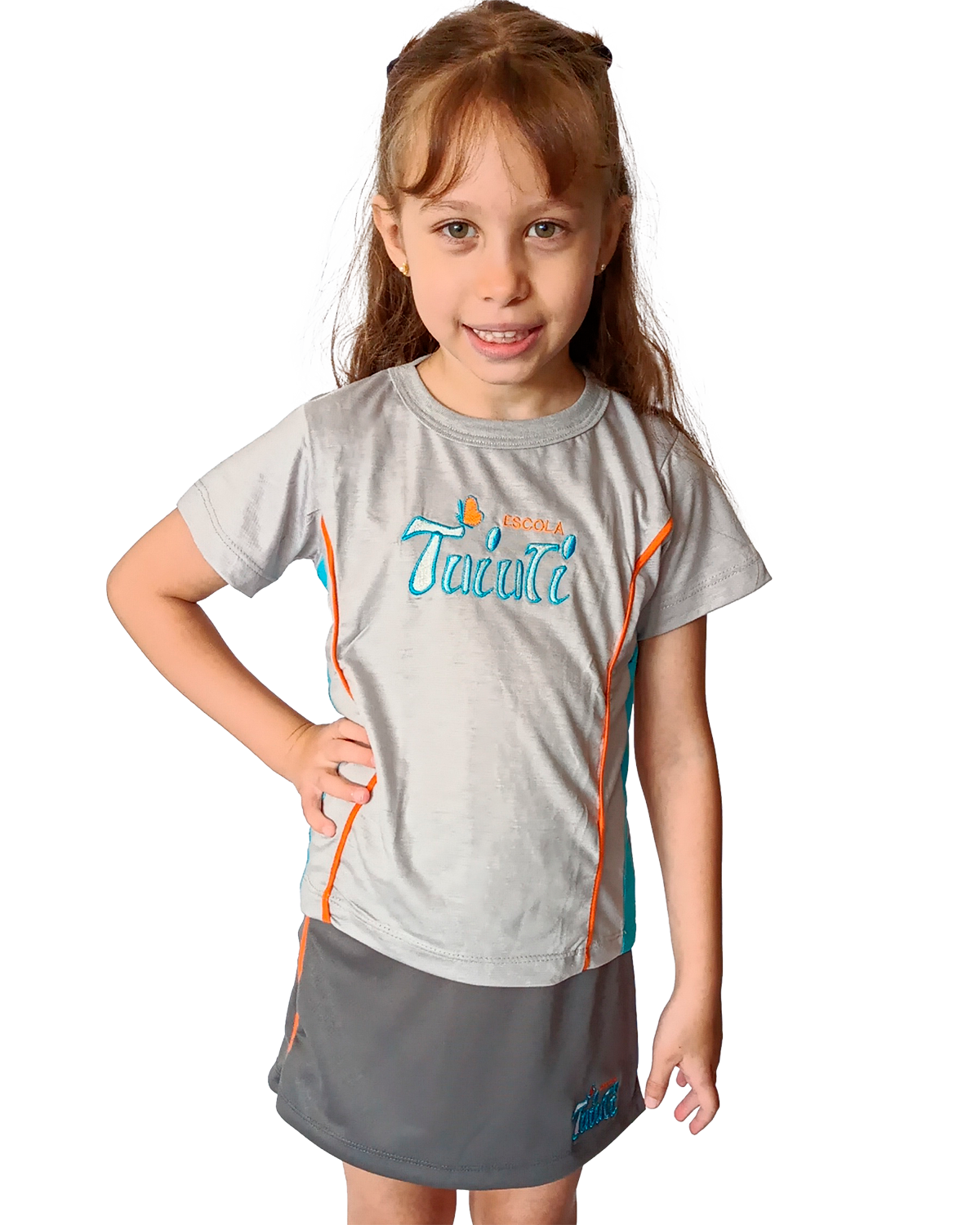 Camiseta Cinza Claro / Shorts Saia